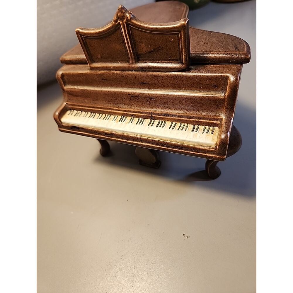 Vintage Gare Inc. 1975 Grand Piano Trinket/Jewelry Box